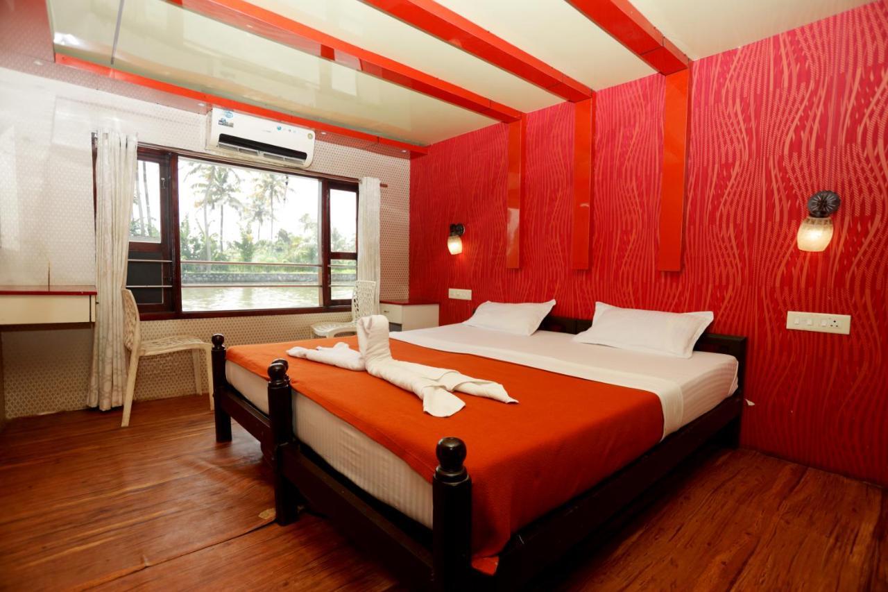 Harmony Houseboats Hotell Alappuzha Eksteriør bilde
