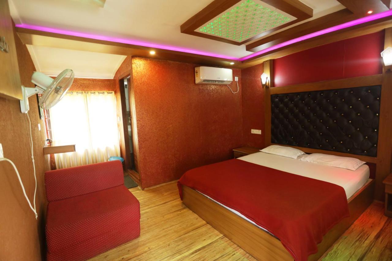 Harmony Houseboats Hotell Alappuzha Eksteriør bilde