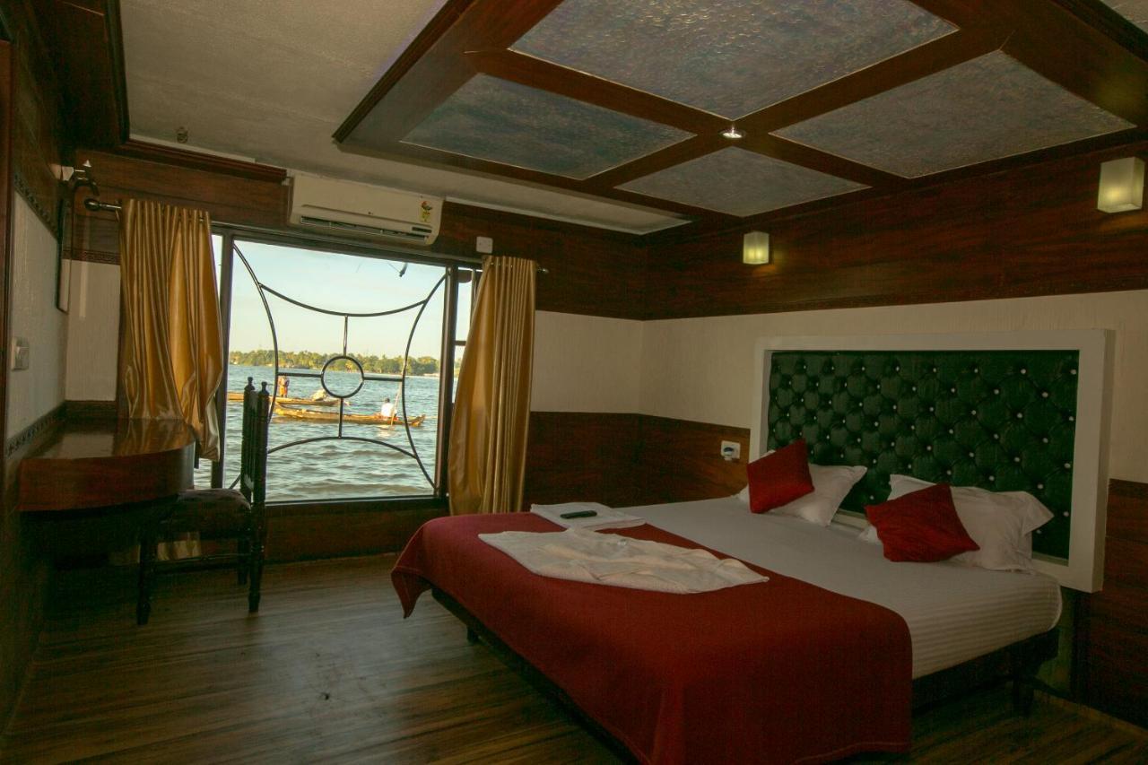 Harmony Houseboats Hotell Alappuzha Eksteriør bilde