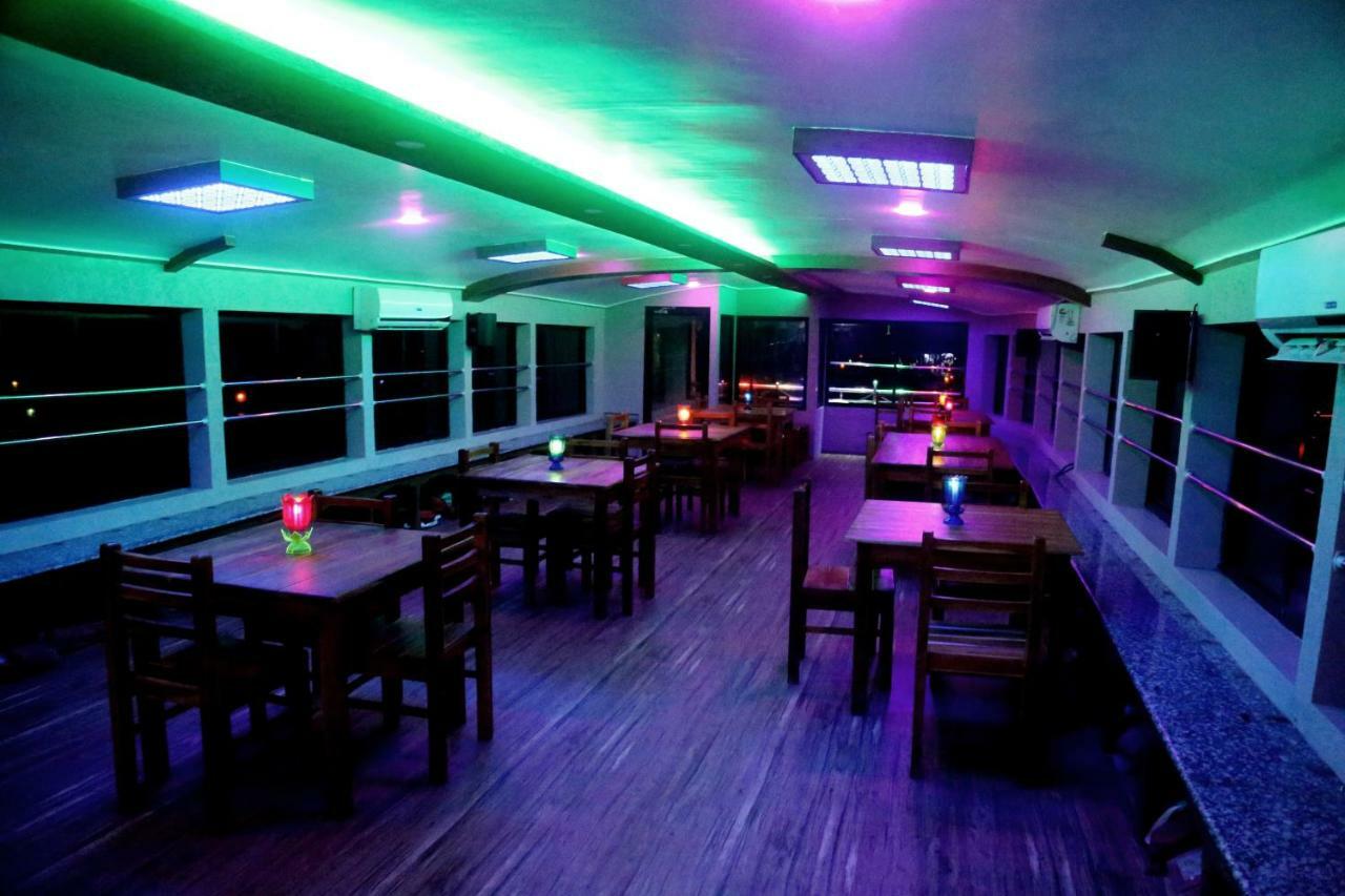 Harmony Houseboats Hotell Alappuzha Eksteriør bilde